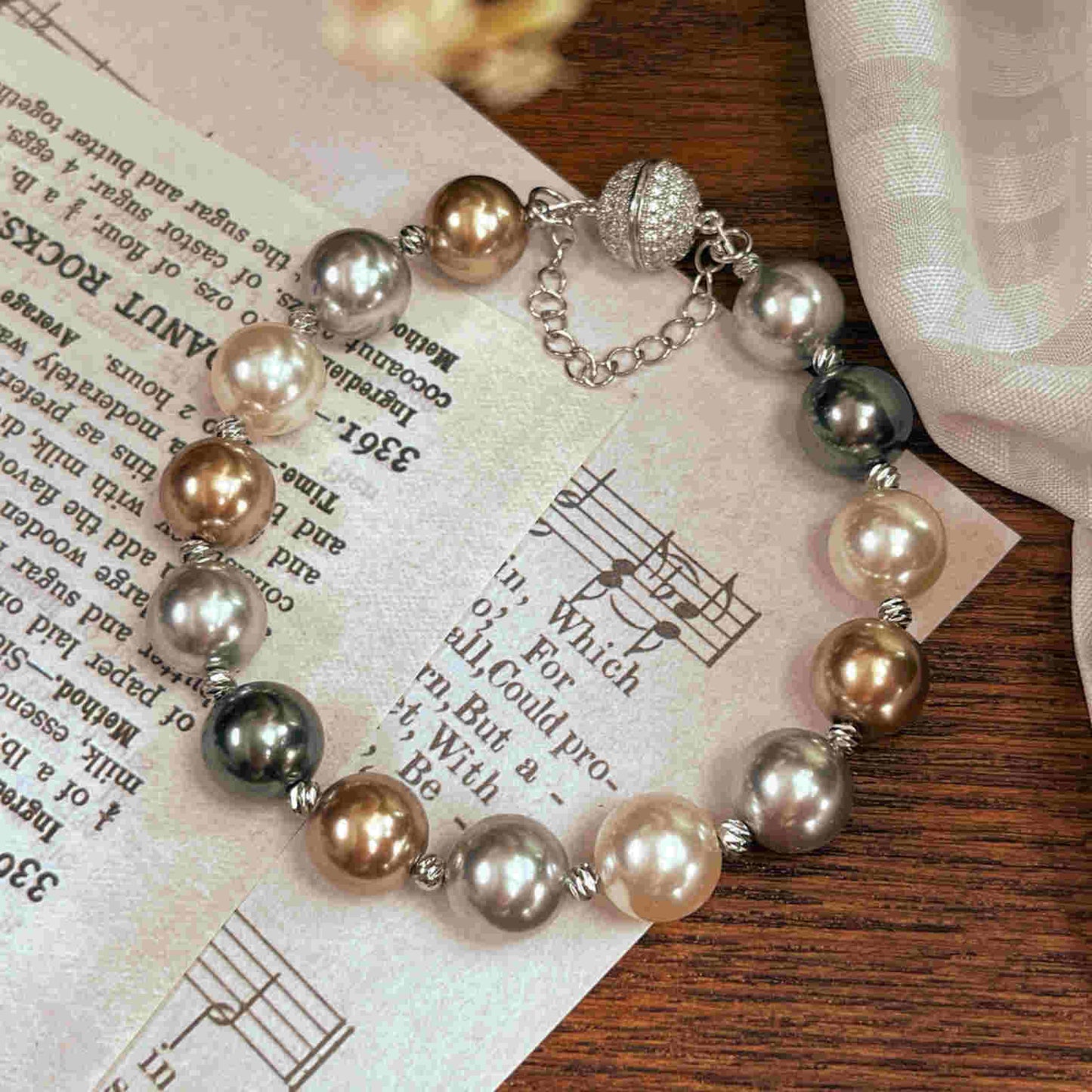 Colorful Pearl Bracelet with Crystal Magnetic Clasp 10mm Shell Pearl Bracelet