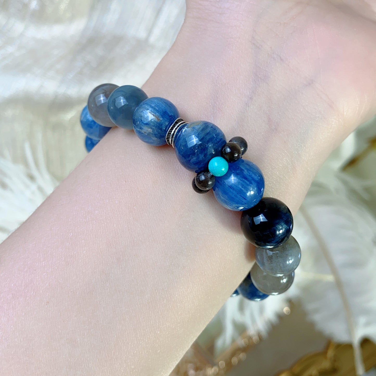 Natural gray moonlight blue tiger eye black warrior blue crystal bracelet